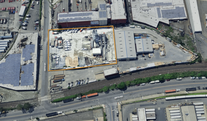 56 30 49th Street, Maspethinset 1 600x338px@2x