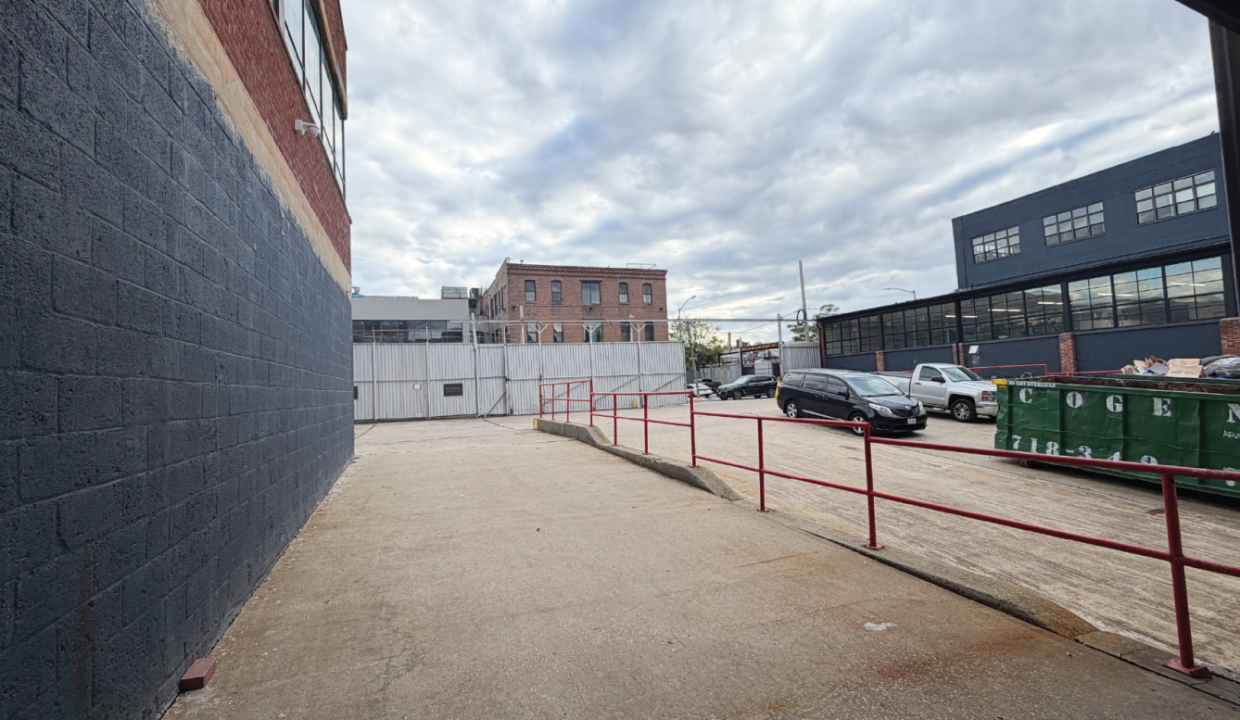 285 Calyer Street, Bkartboard 4@2x
