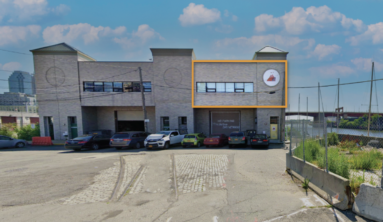 53 21 Vernon Blvd, Lichero@2x